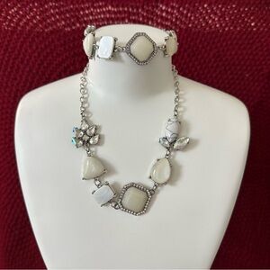 Chunky white necklace/Bracelet
